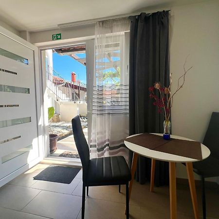 Azzurro Mare Apartment Pula Luaran gambar