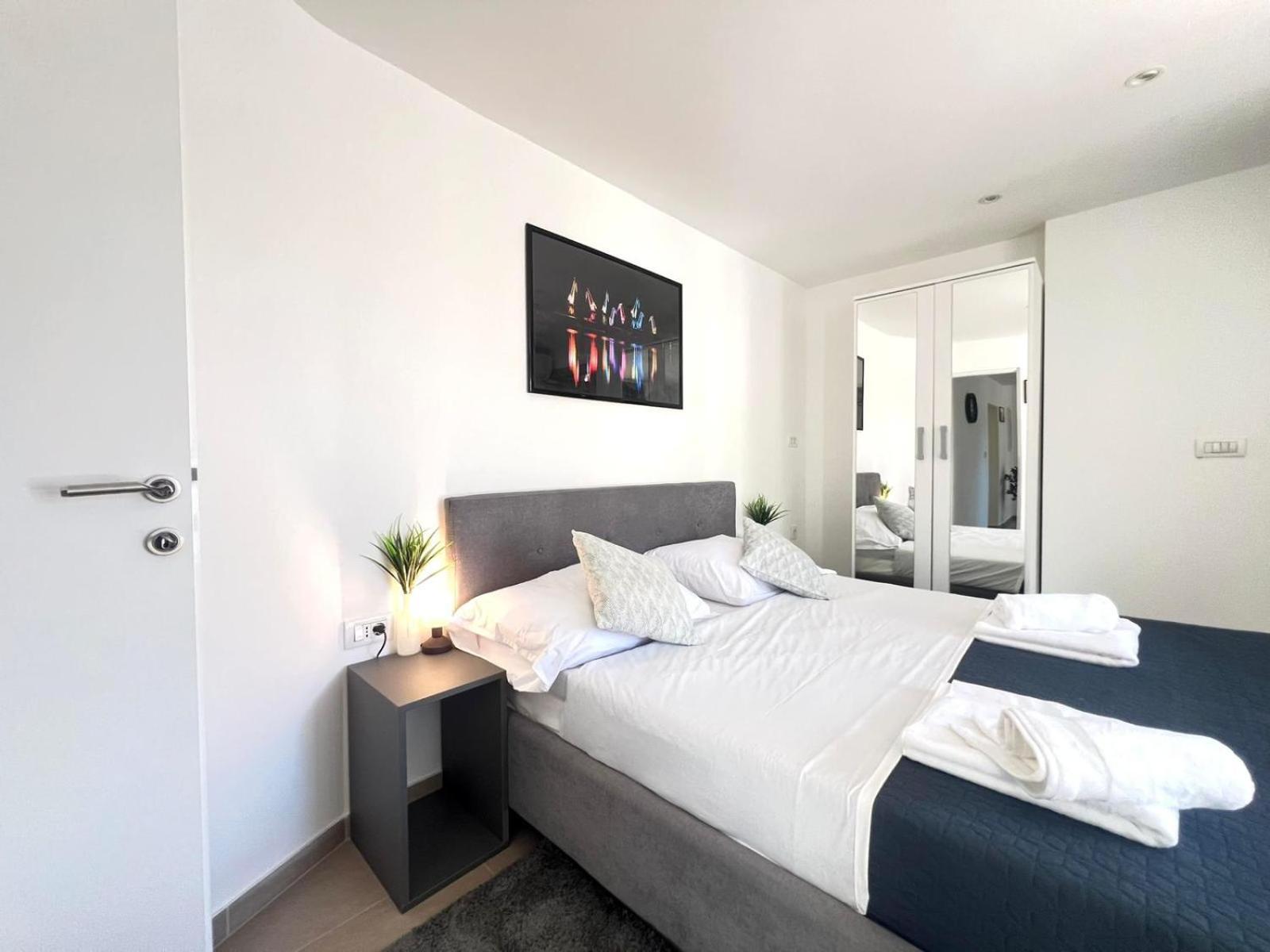 Azzurro Mare Apartment Pula Luaran gambar