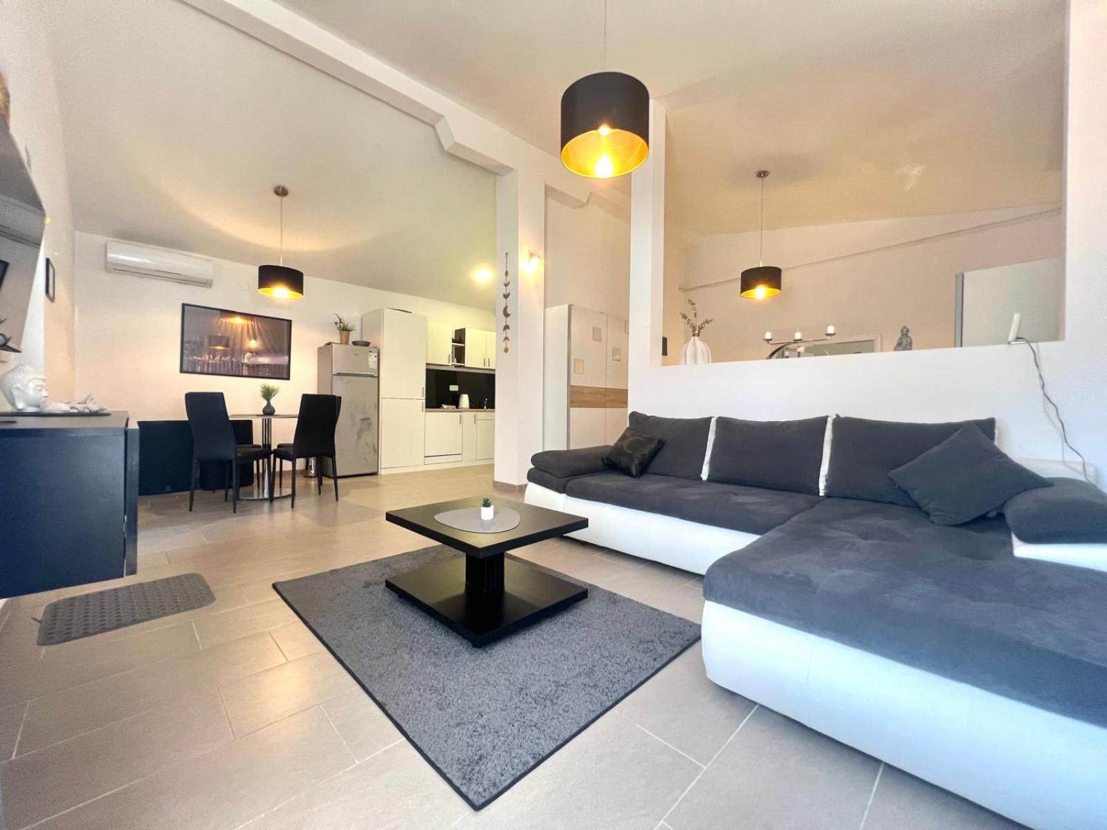 Azzurro Mare Apartment Pula Luaran gambar
