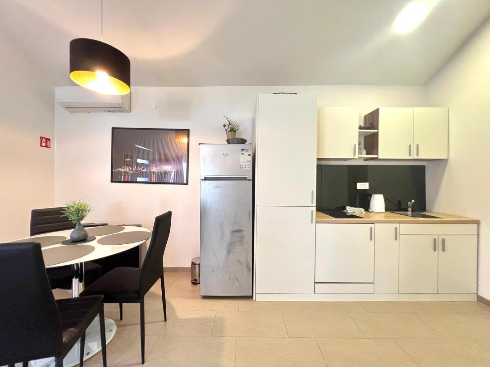 Azzurro Mare Apartment Pula Luaran gambar