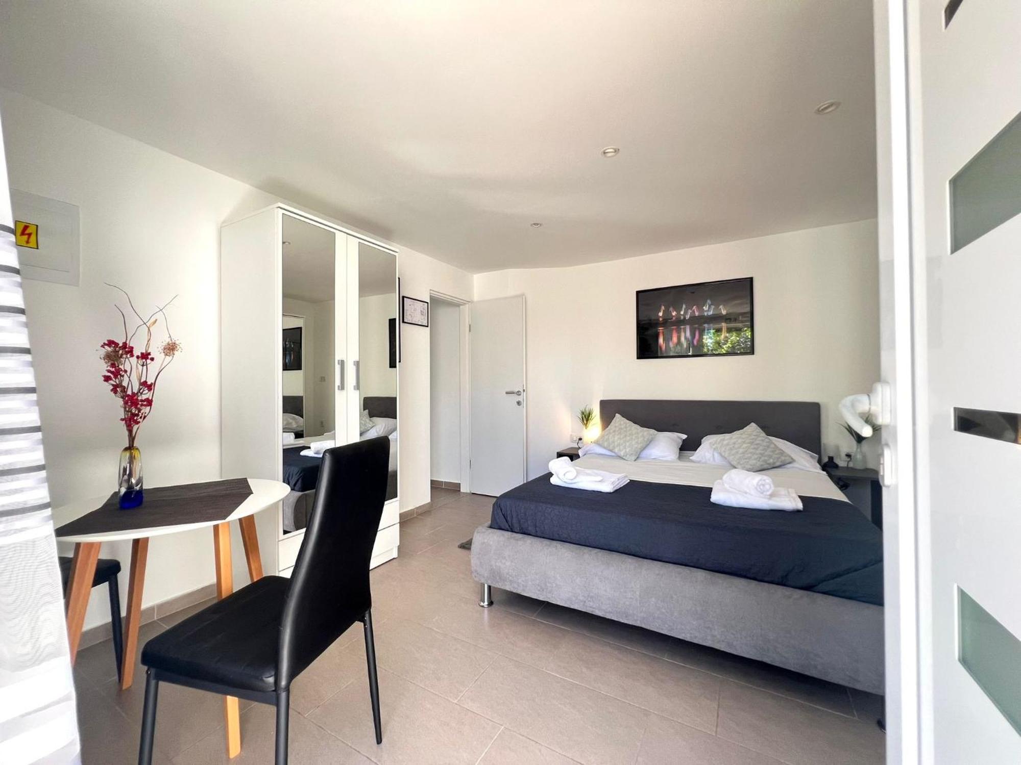 Azzurro Mare Apartment Pula Luaran gambar