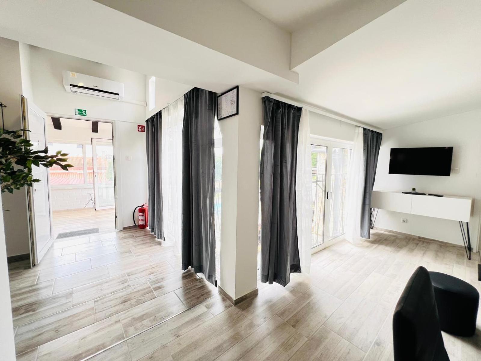 Azzurro Mare Apartment Pula Luaran gambar